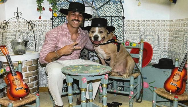 Whisky y Juan Jesús, su padre humano.