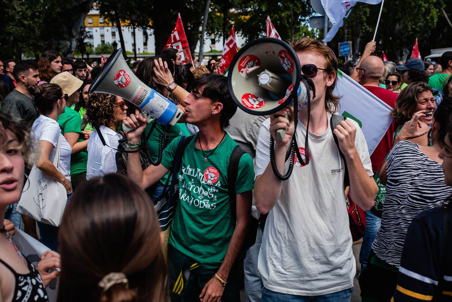 La huelga docente de Sevilla, desde San Telmo a las Setas, en imágenes.