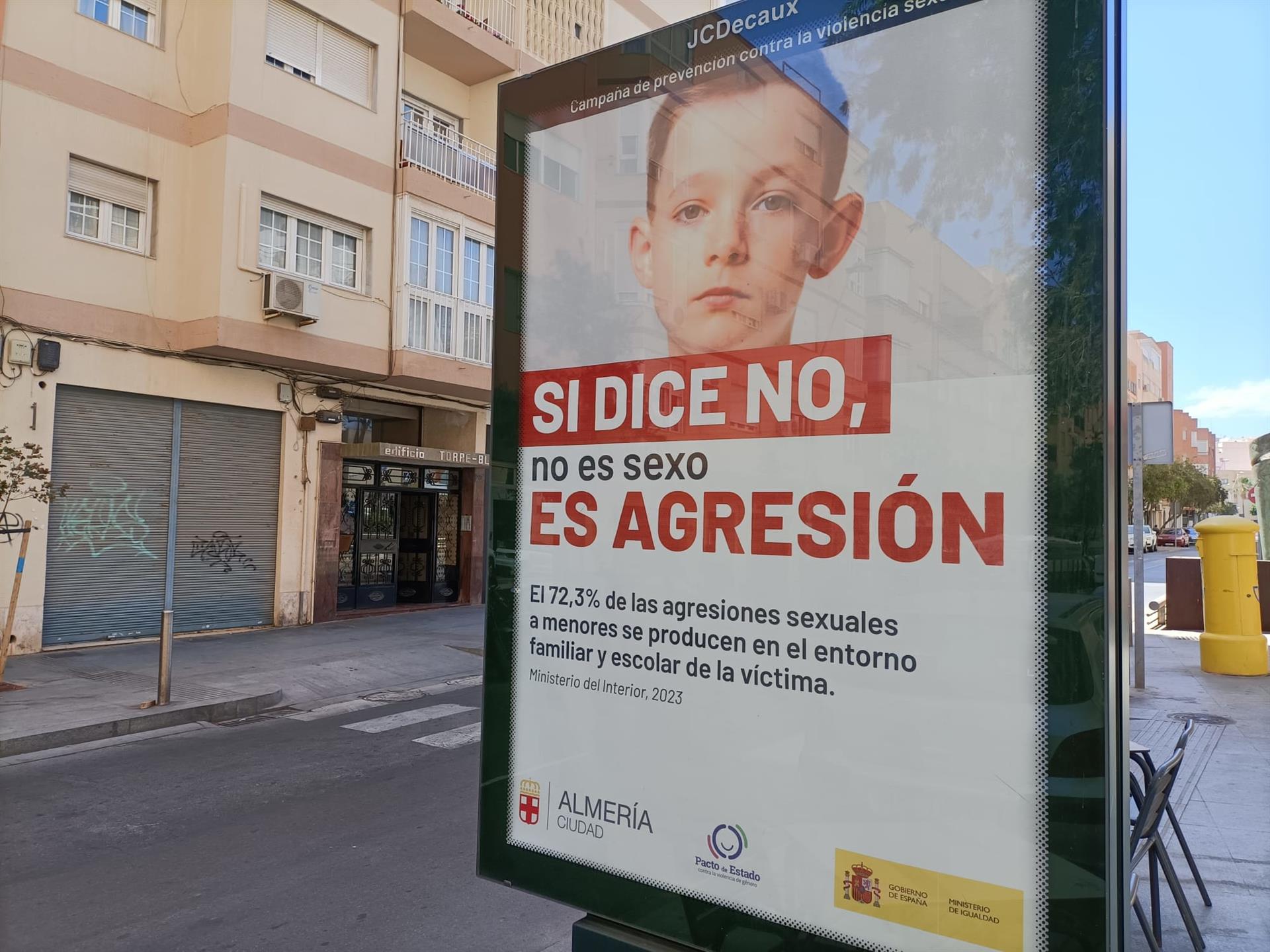 La "vomitiva" campaña contra las agresiones sexuales a menores del Ayuntamiento de Almería. La "vomitiva" campaña contra las agresiones sexuales a menores del Ayuntamiento de Almería.