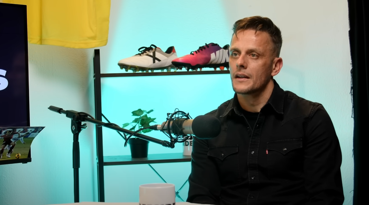 Javi Camuñas, en el pódcast 'Offsiders', donde ha recordado su paso por el Xerez CD. Javi Camuñas, en el pódcast 'Offsiders', donde ha recordado su paso por el Xerez CD.