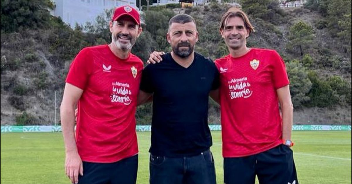 Vicente Moreno, leyenda del Xerez CD, junto al argentino Samuel y Dani Pendín. Vicente Moreno, leyenda del Xerez CD, junto al argentino Samuel y Dani Pendín.