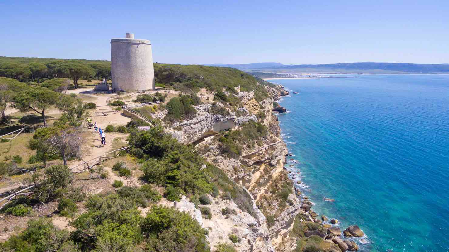 La torre del Tajo, paisaje del Parque Natural de la Breña, en Barbate.
