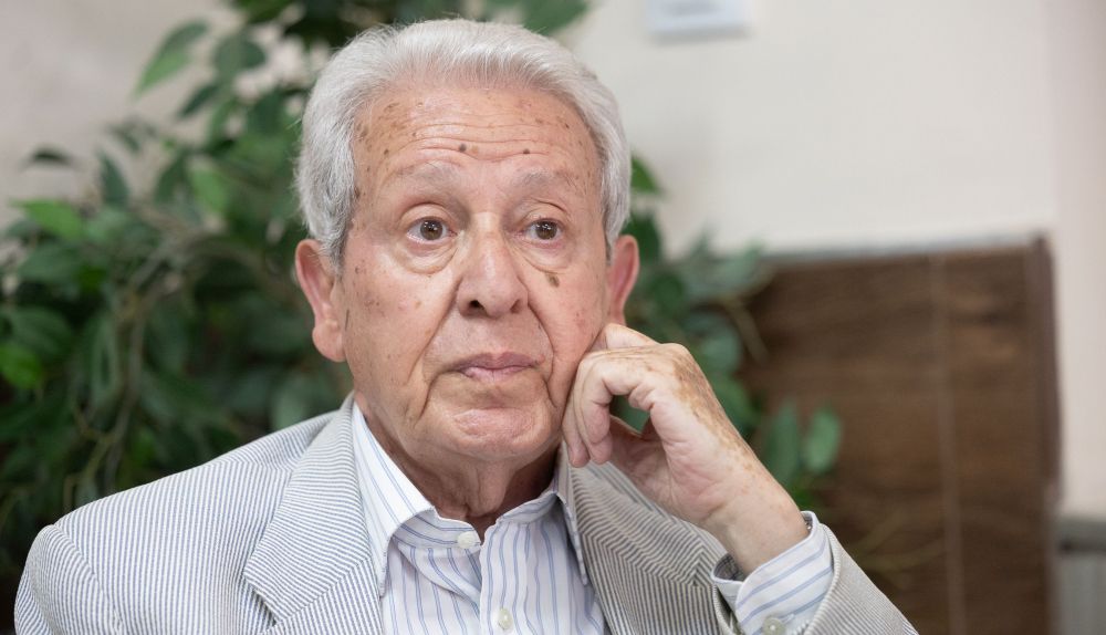 Cañadas Machado pensativo ante las cuestiones que tiene por delante. 