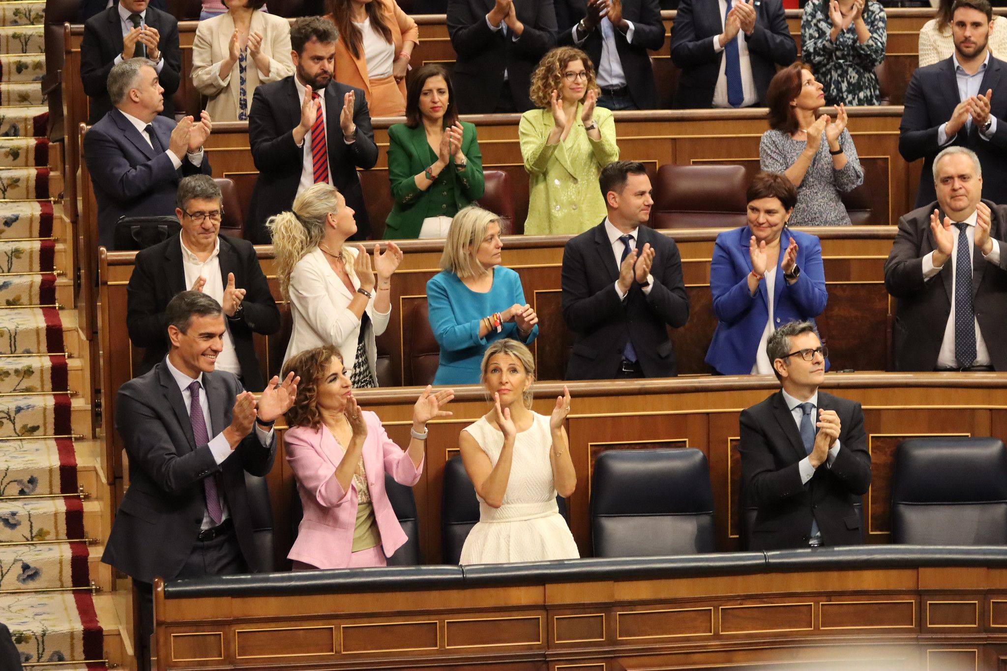 Los líderes del Gobierno, con Pedro Sánchez a la cabeza, este jueves tras la aprobación de la Ley de Amnistía en el Congreso. Los líderes del Gobierno, con Pedro Sánchez a la cabeza, este jueves tras la aprobación de la Ley de Amnistía en el Congreso.