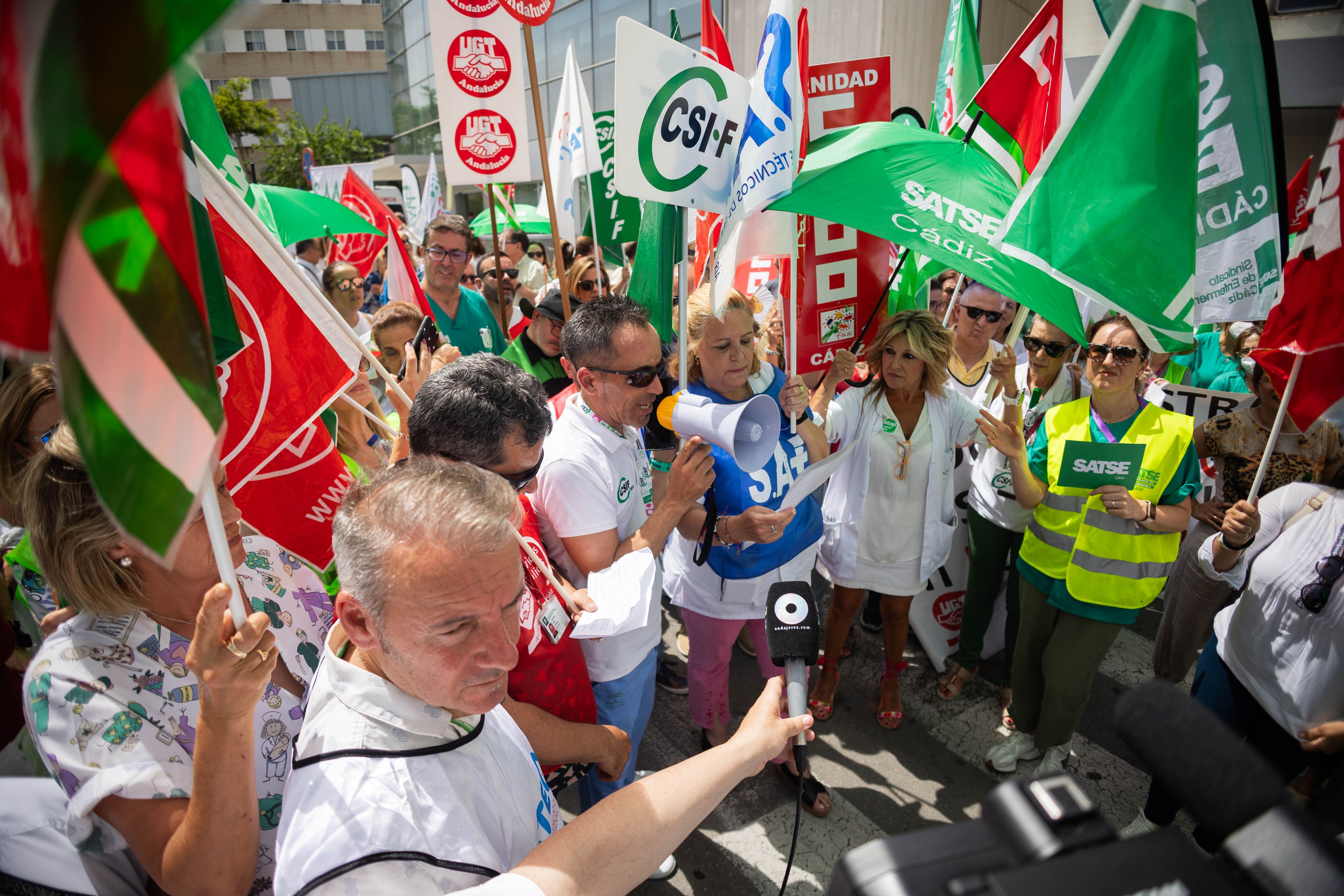Imagen de una protesta a favor de la sanidad pública en el Hospital de Jerez.