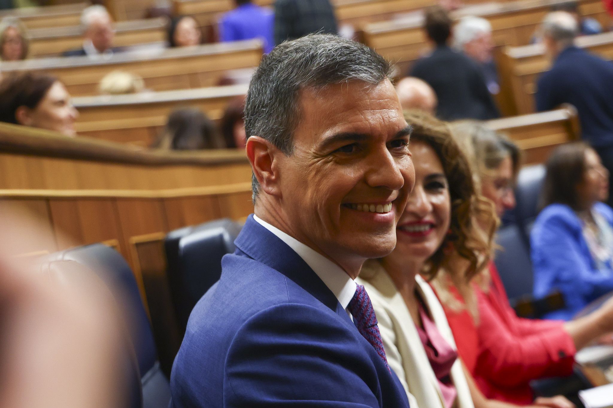 Pedro Sánchez junto a María Jesús Montero.