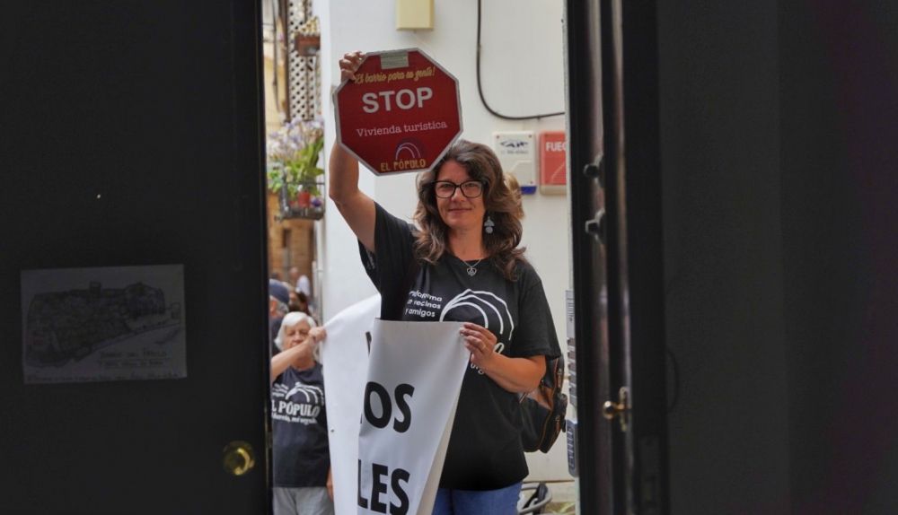 Concentración contra desahucio piso turístico