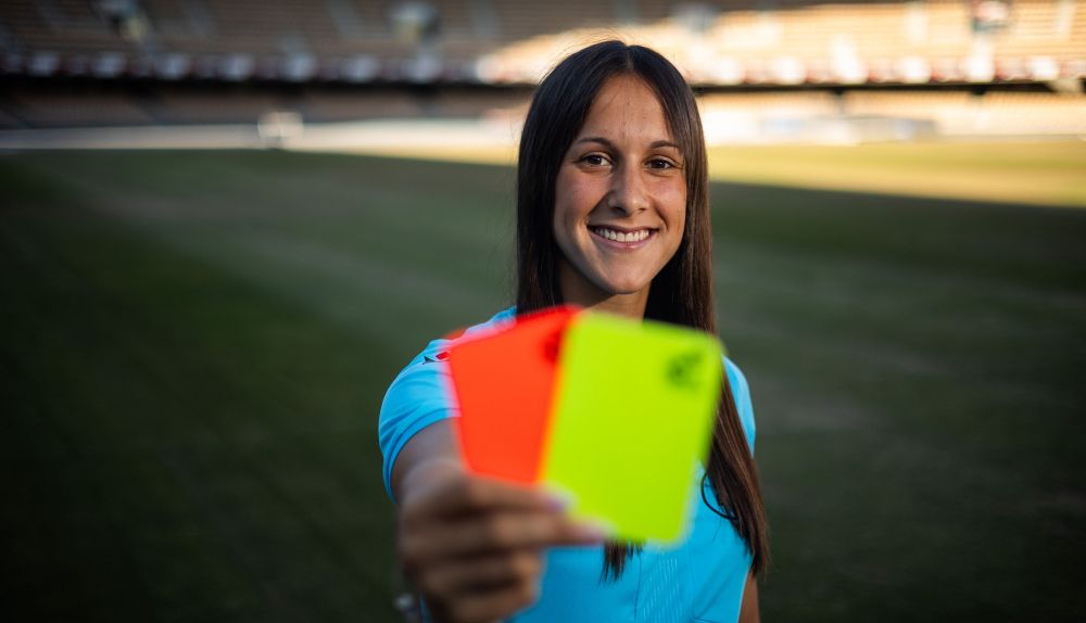 LORENA ARBITRA DE FUTBOL 6