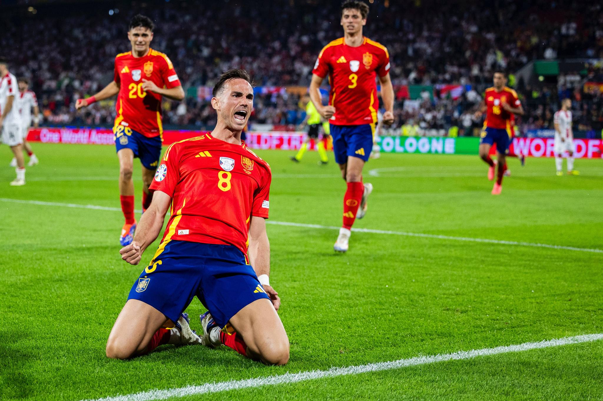 Fabián celebra su gol ante Georgia en la Eurocopa. Fabián celebra su gol ante Georgia en la Eurocopa.