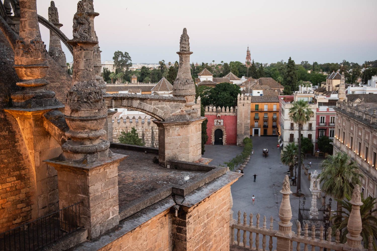 Las cubiertas de la Catedral de Sevilla y las vistas de la ciudad, en imágenes.