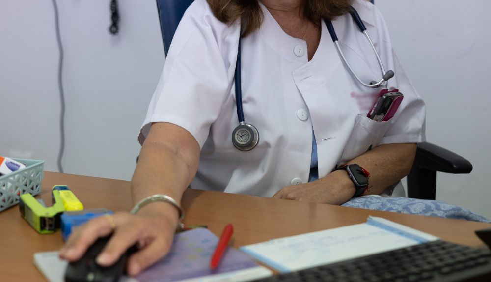 Agresión medica , la Granja  2