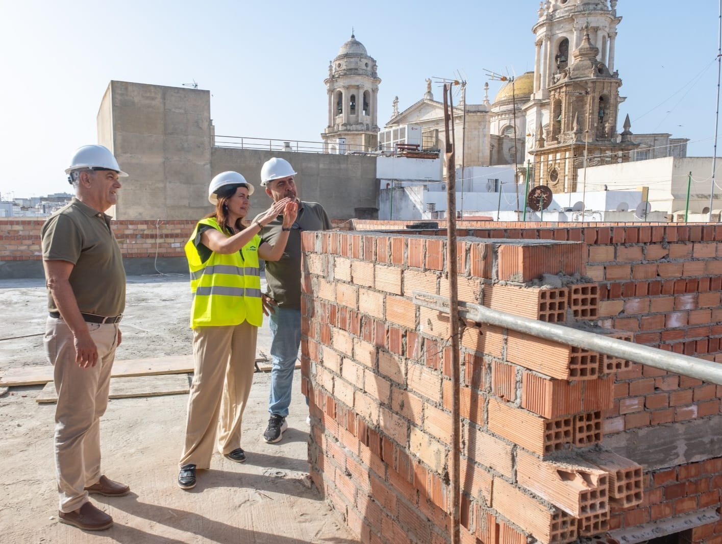 Obras de unas viviendas de protección oficial.