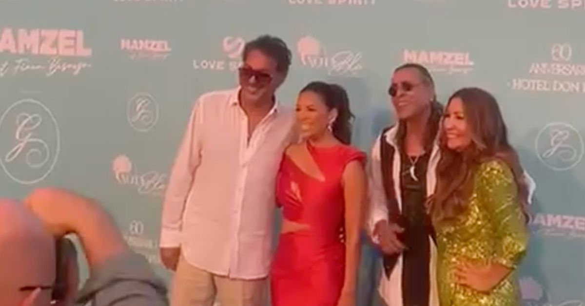 Navajita Plateá, mítico dúo de Jerez, junto a Eva Longoria y María Bravo. Navajita Plateá, mítico dúo de Jerez, junto a Eva Longoria y María Bravo.