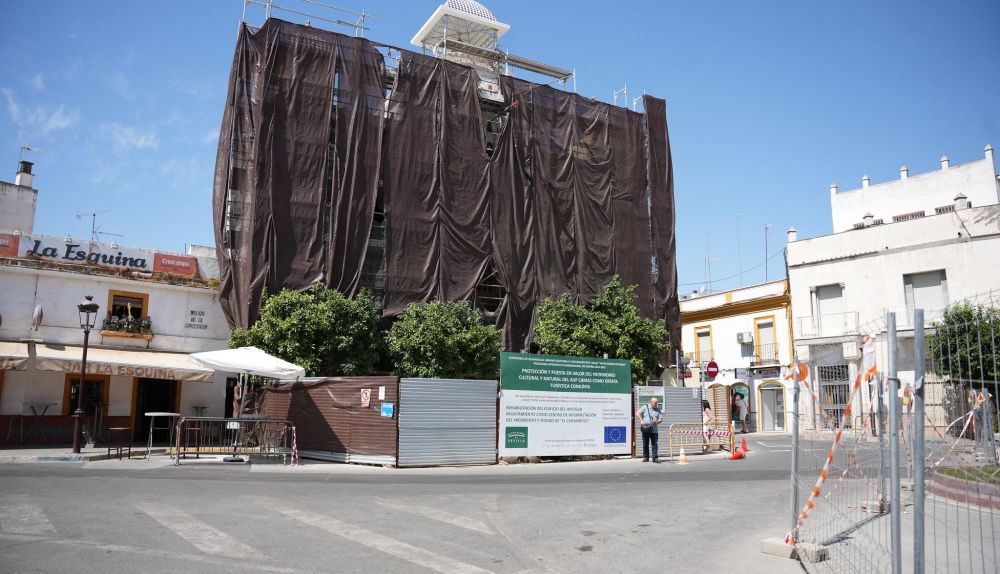 La visita del presidente de Diputación al futuro centro de interpretación tartésico de Camas, en imágenes.