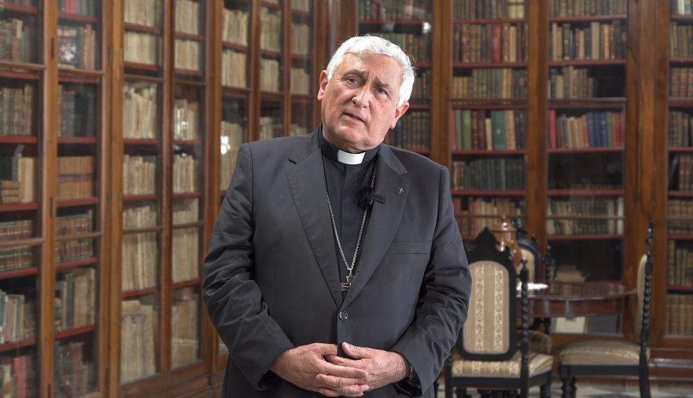 Rafael Zornoza, obispo de Cádiz y Ceuta, en las instalaciones de la Diócesis.