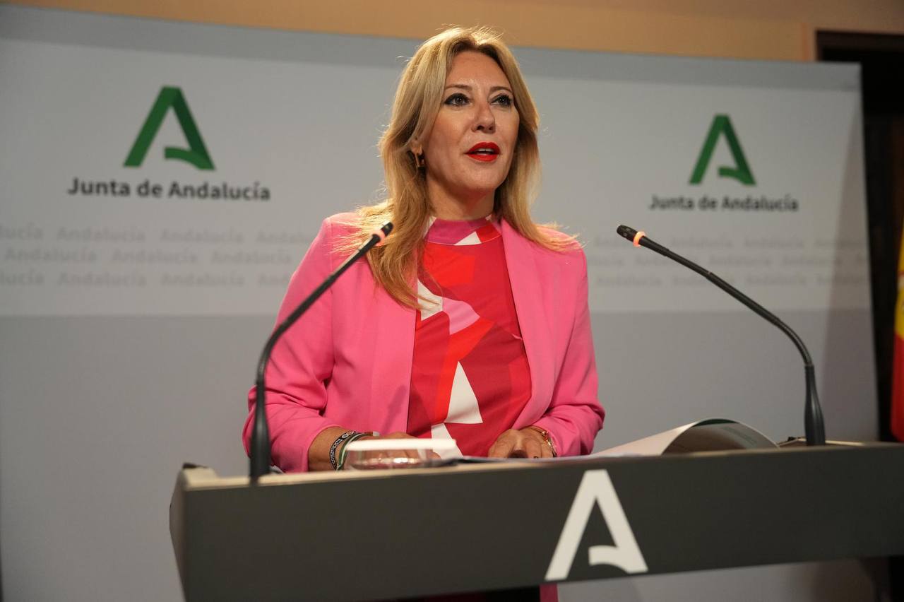 Facturas del SAS. La portavoz de la Junta, Carolina España.