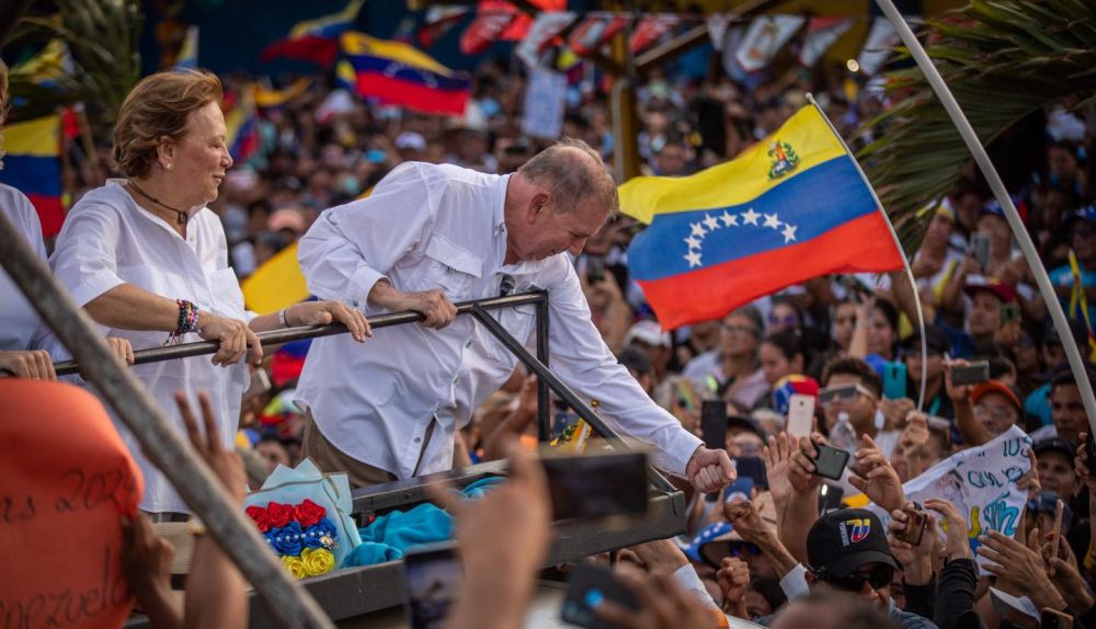 Edmundo González Urrutia, opositor venezolano, en un acto político.