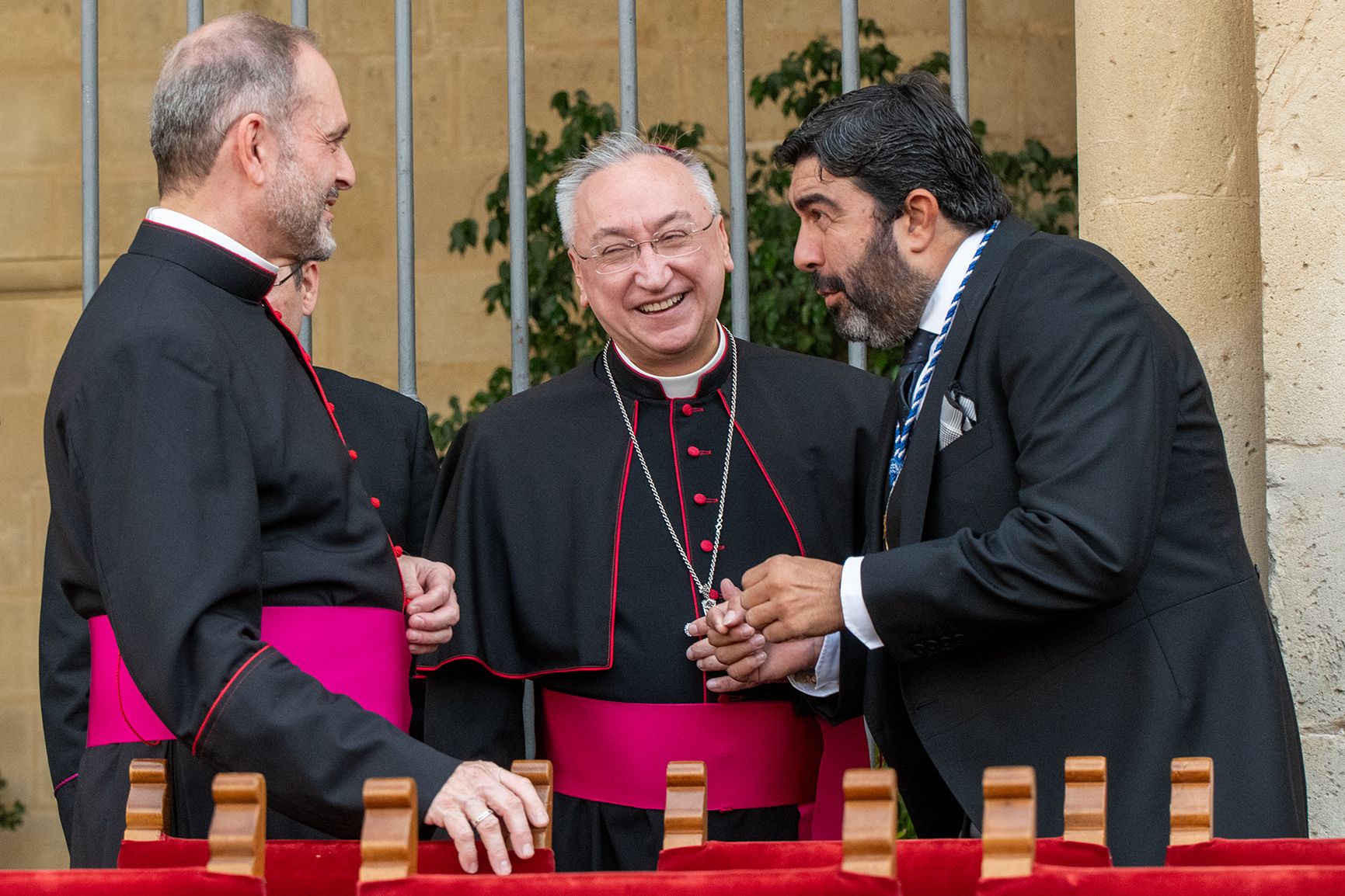 El obispo y el presidente de la Unión de Hermandades.