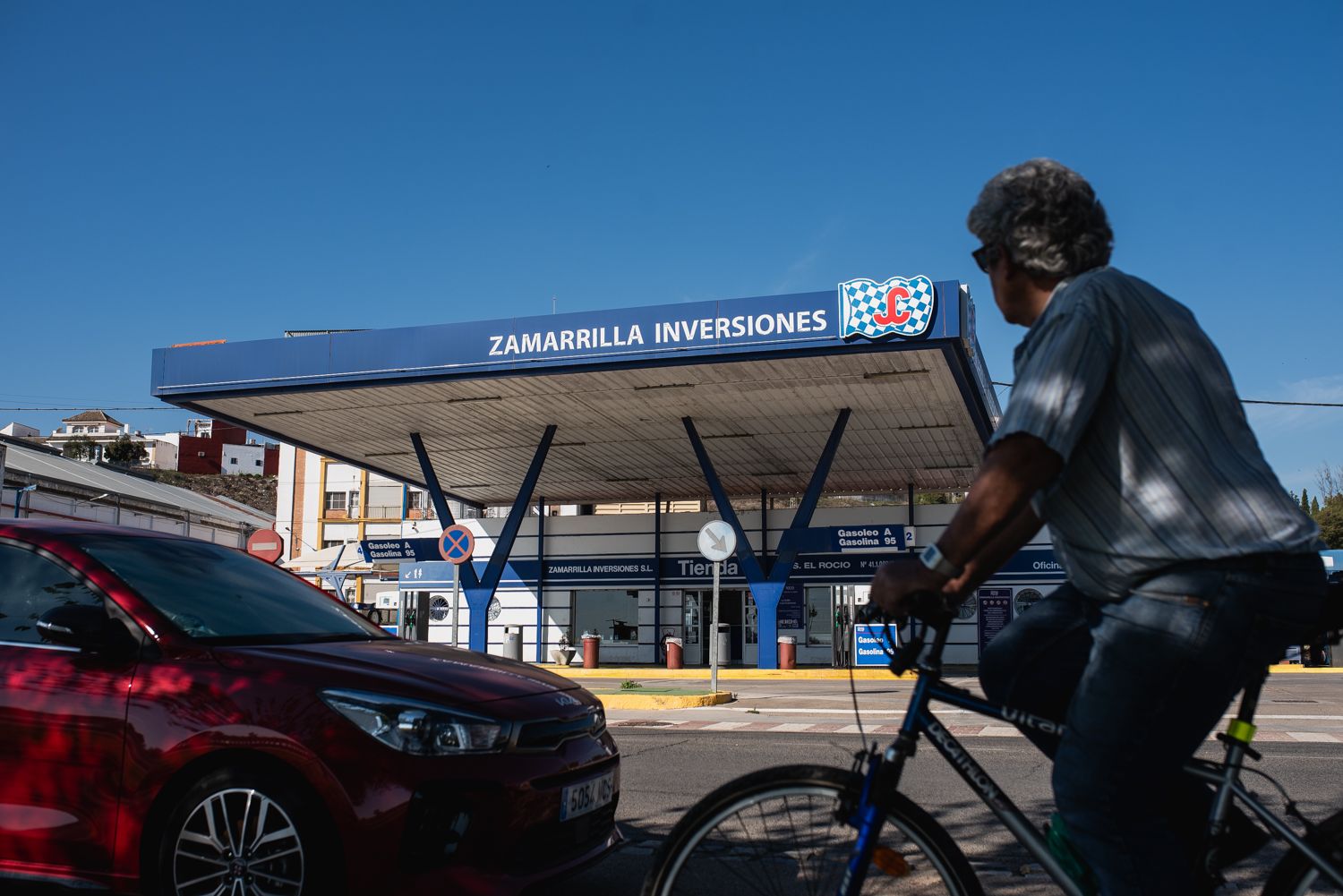 La gasolinera que la Fiscalía constata como causante de daños en vecinos y medio ambiente.