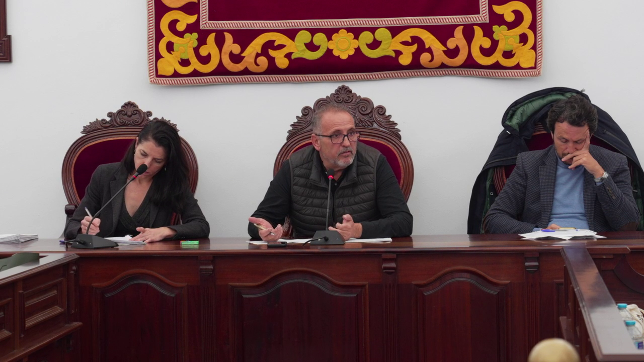 El alcalde de Medina Sidonia,  JoséEl alcalde de Medina Sidonia,  José Manuel Ruiz Alvarado.Manuel Ruiz Alvarado, durante la celebración del pleno de noviembre.