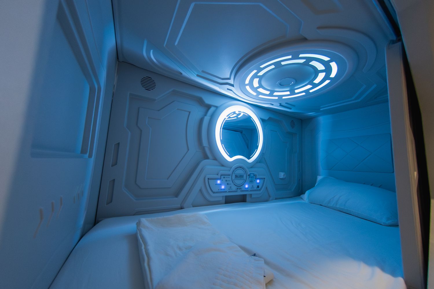 HOTEL CAPSULA BAMBU SEVILLA 4