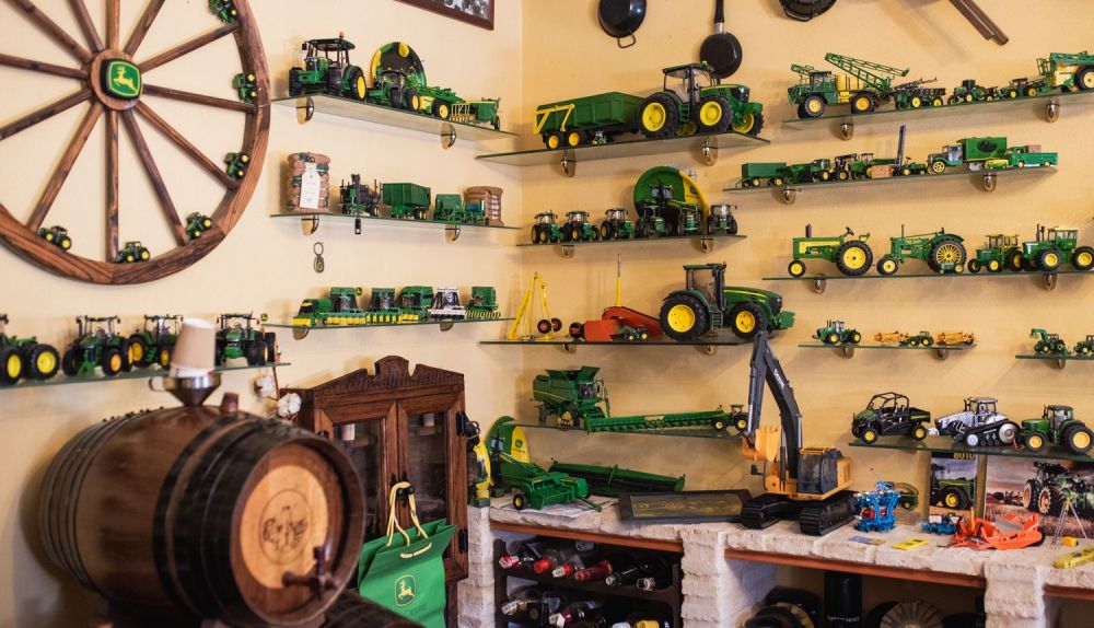 JOHN DEERE FINAL 1
