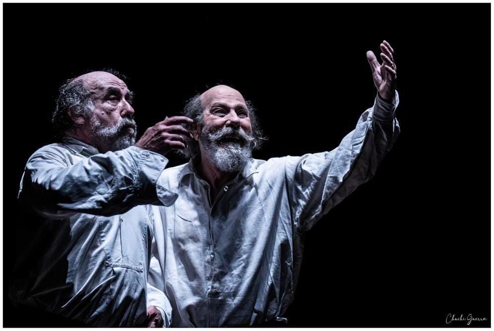 Paco y Gaspar de La Zaranda, cofundadores de la compañía jerezana, a punto de cumplir medio siglo sobre los escenarios. Paco y Gaspar de La Zaranda, cofundadores de la compañía jerezana, a punto de cumplir medio siglo sobre los escenarios.