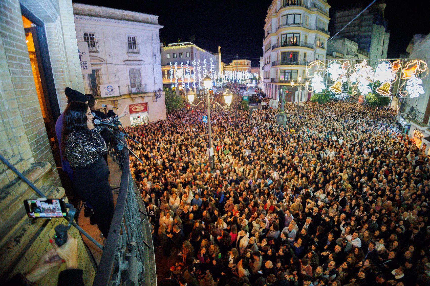 Una Zambomba en el balcón del Gallo Azul de Jerez, la pasada Navidad.