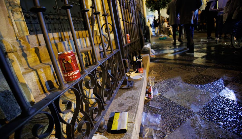 Basura en el centro de Jerez. 