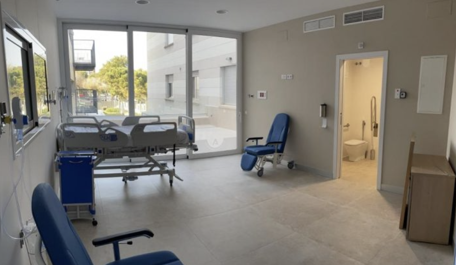 Un espacio de la UCI del Hospital Virgen Macarena de Sevilla. 