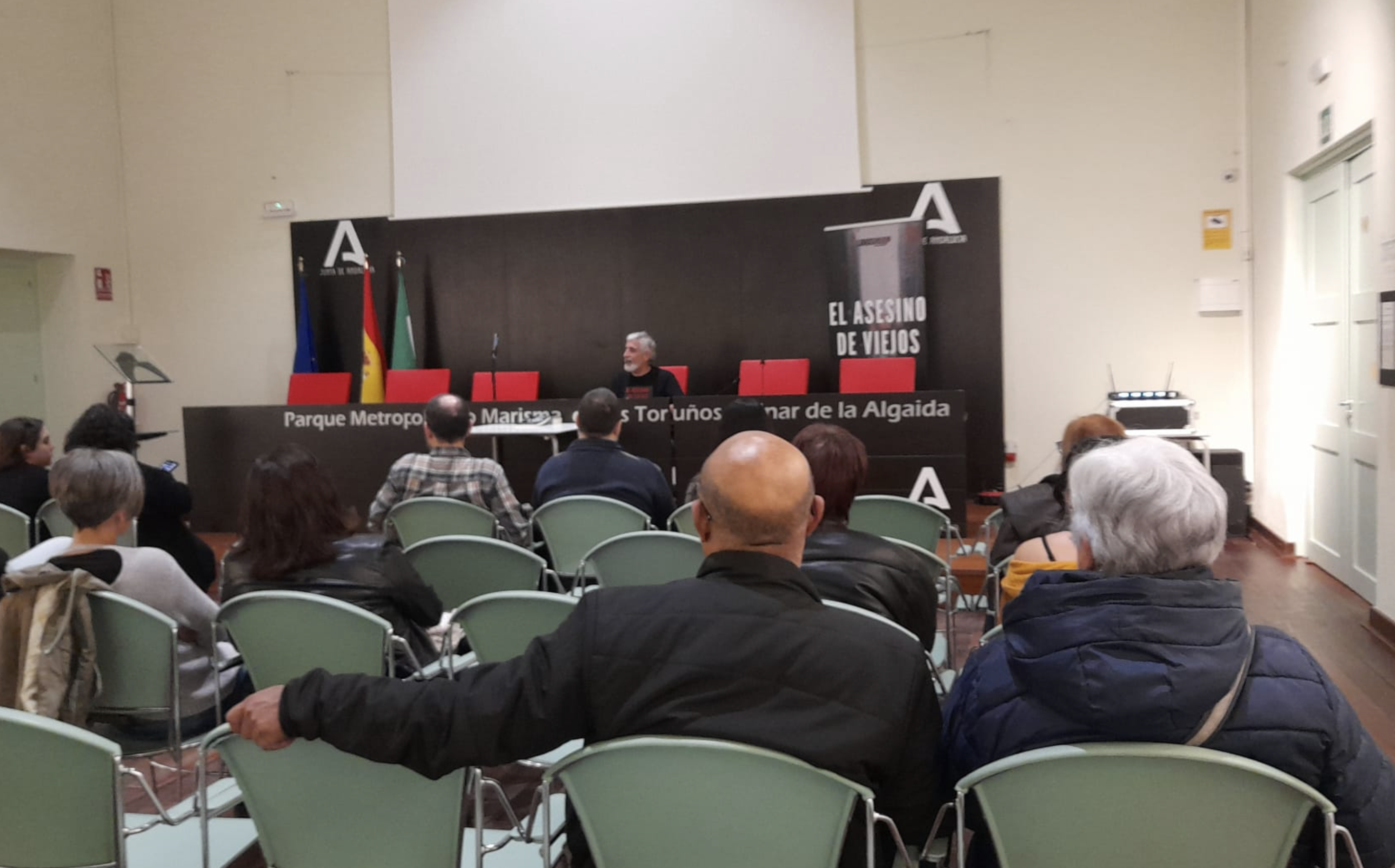 El acto de presentación de 'El asesino de viejos'.