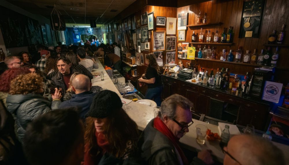 Fiesta de despedida de Cambalache, símbolo de la noche en Cádiz