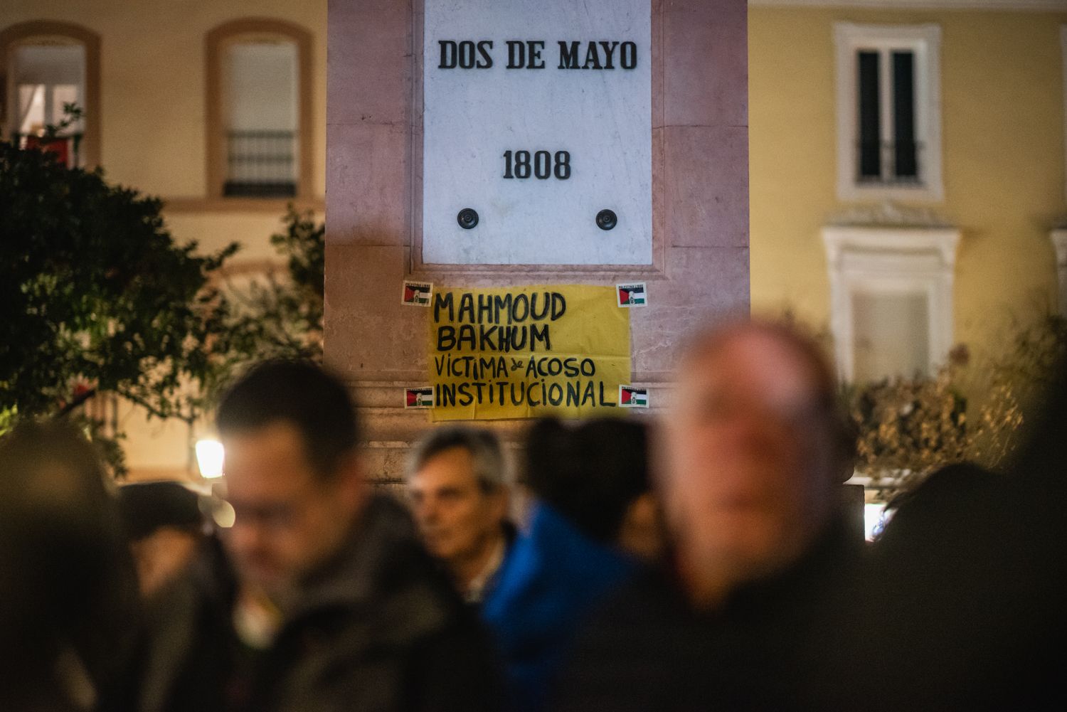 Concentración en la Plaza de la Gavidia de Sevilla, por la muerte del mantero Mamouth Bakhoum