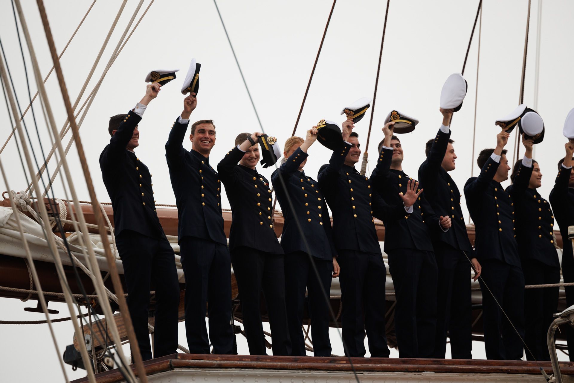 Los Reyes despiden a la Princesa Leonor en el Juan Sebastián Elcano