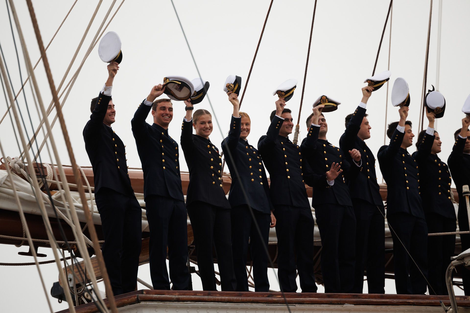 Los Reyes despiden a la Princesa Leonor en el Juan Sebastián Elcano