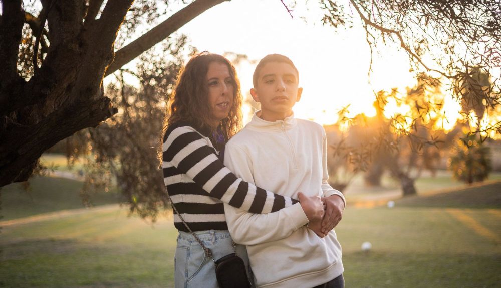 Lidia Fidalgo, junto a su hijo Alejandro.