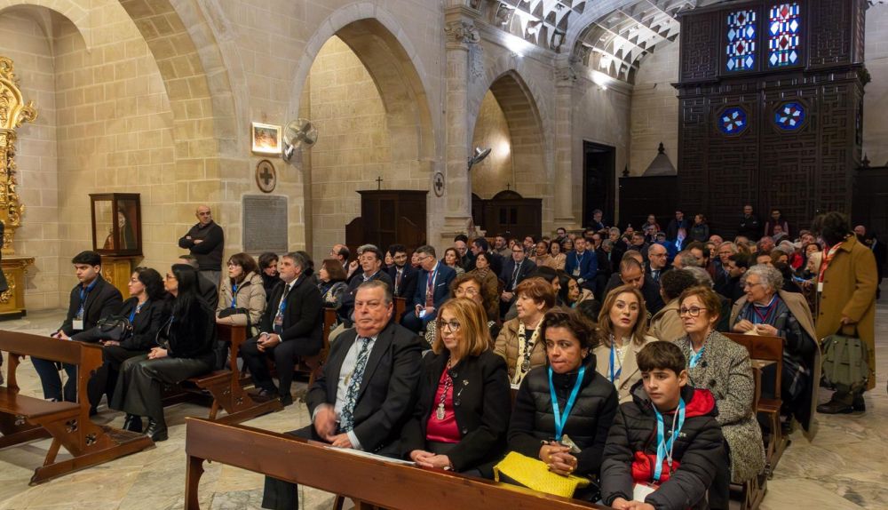 Santo Domingo durante la misa oficiada por el obispo. 