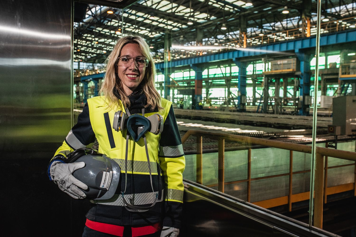 MUJER MINA INDUSTRIA 7