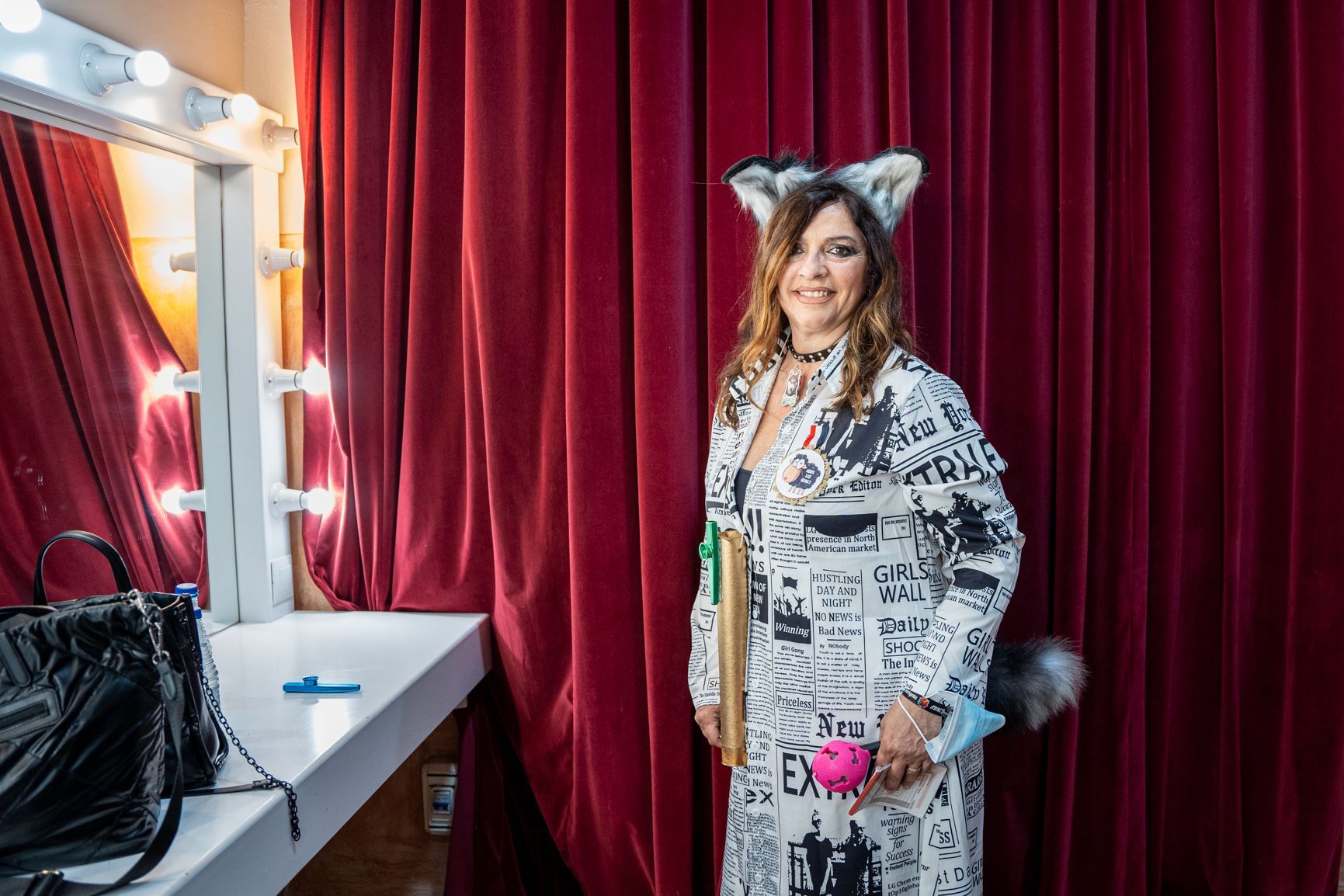 Katy Balber, en camerinos, antes de la salida al Teatro Falla.