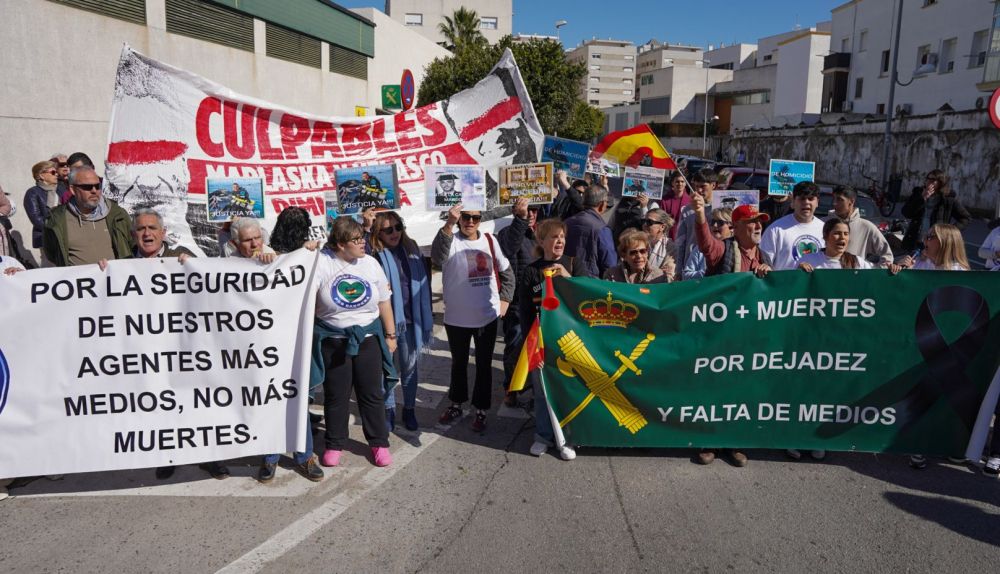 Protesta Familia Guardia 
