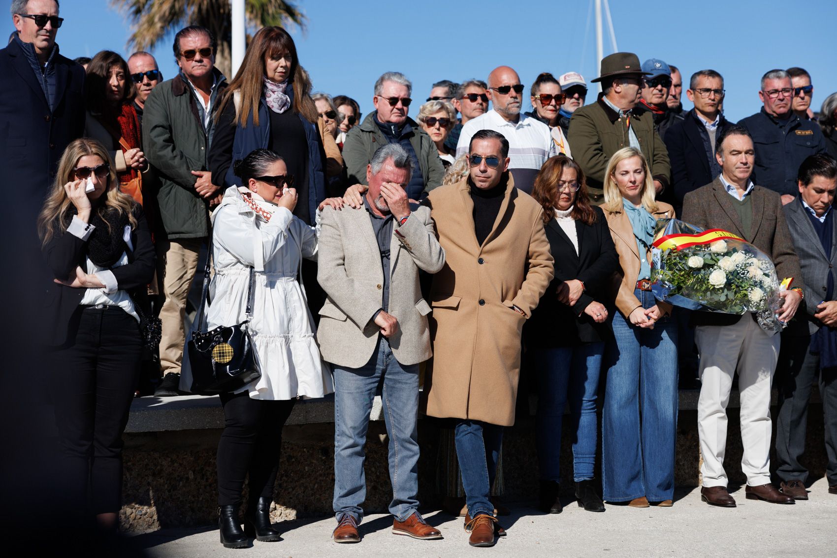 La ofrenda floral a los guardia civiles de Barbate un año después 