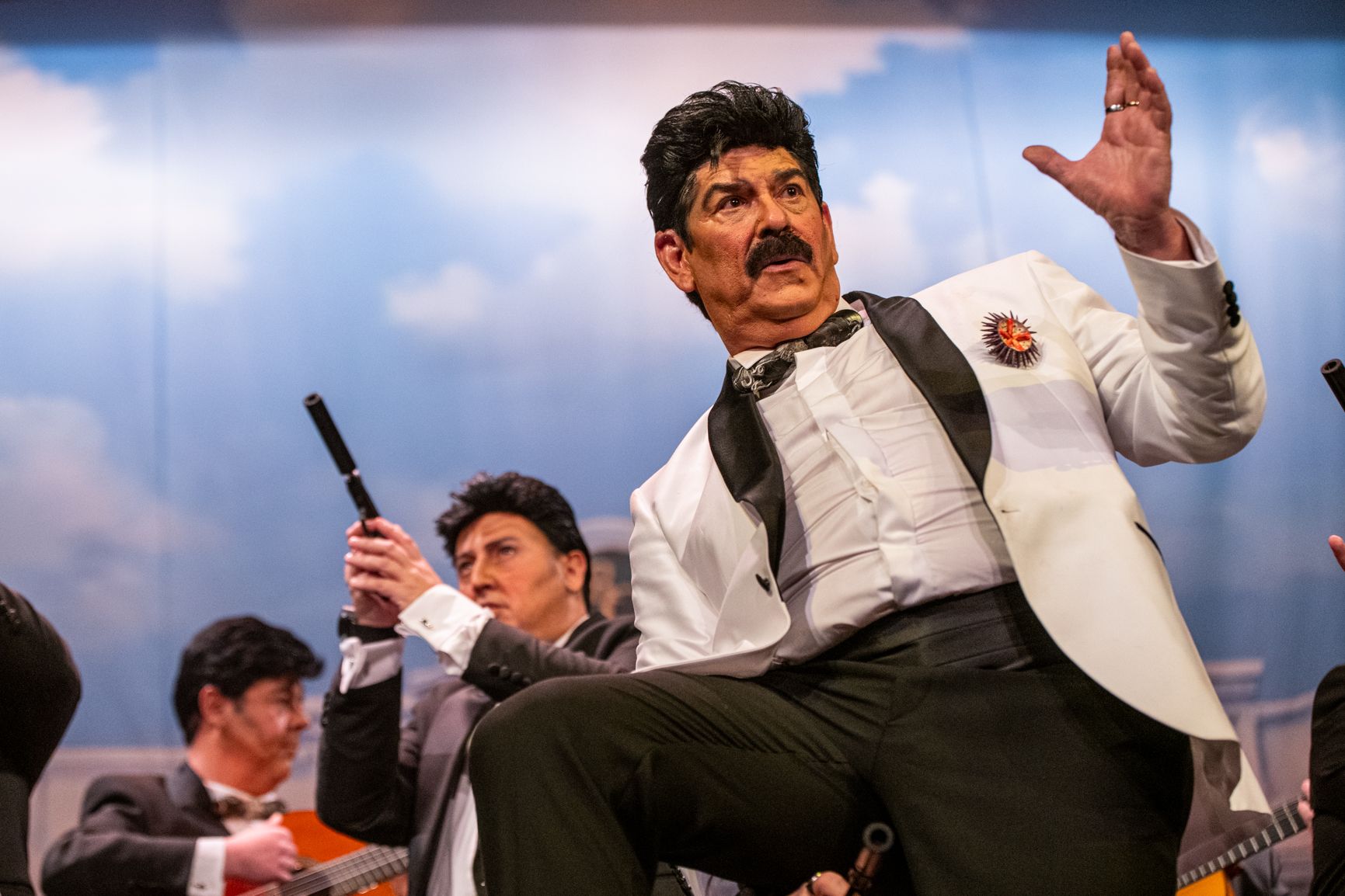 La chirigota con la que regresa José Guerrero, 'El Yuyu', al COAC 15 años después logra el pase a la gran final..