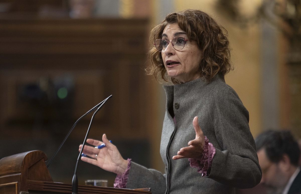 María Jesús Montero, ministra de Hacienda, que obliga a declarar IRPF a perceptores del salario mínimo.