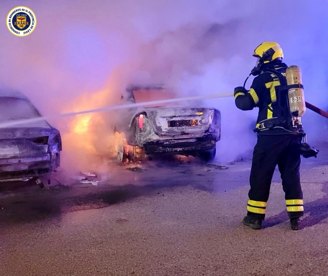 Momento del incendio en Sanlúcar.