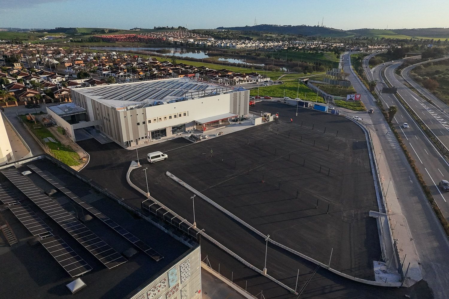 Vista aérea, este pasado miércoles, del nuevo Mercadona en el acceso sur de Jerez.