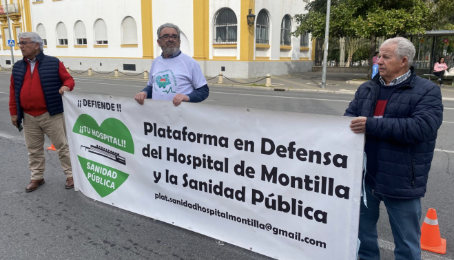 Una de las pancartas reivindicativas.