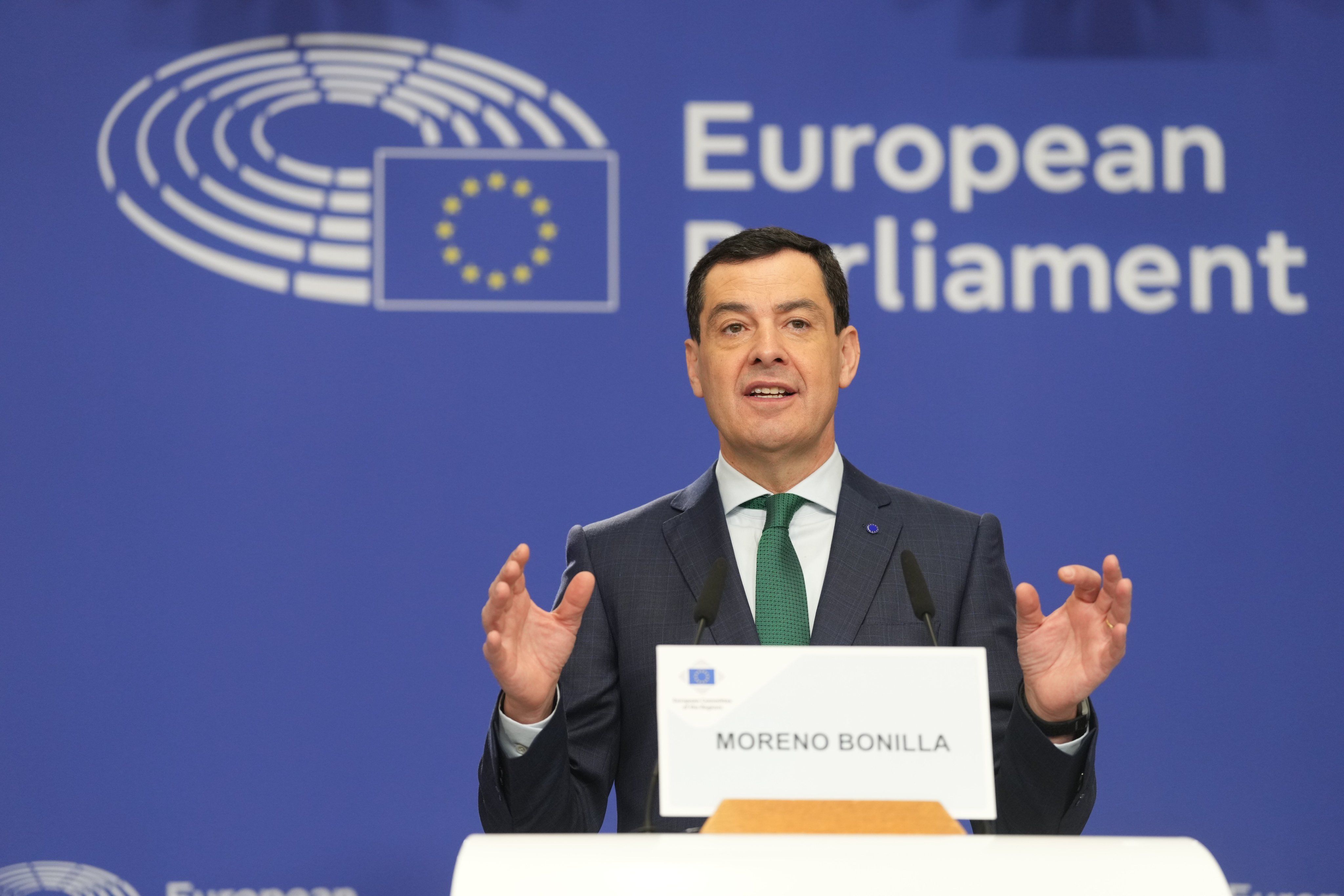 Juanma Moreno en su visita a Bruselas.