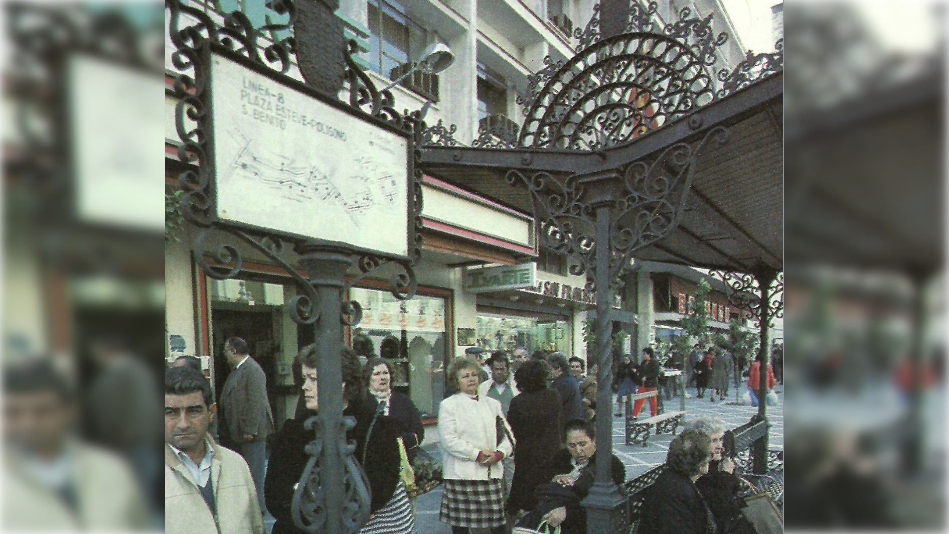 Las desaparecidas marquesinas de la plaza Esteve de Jerez.