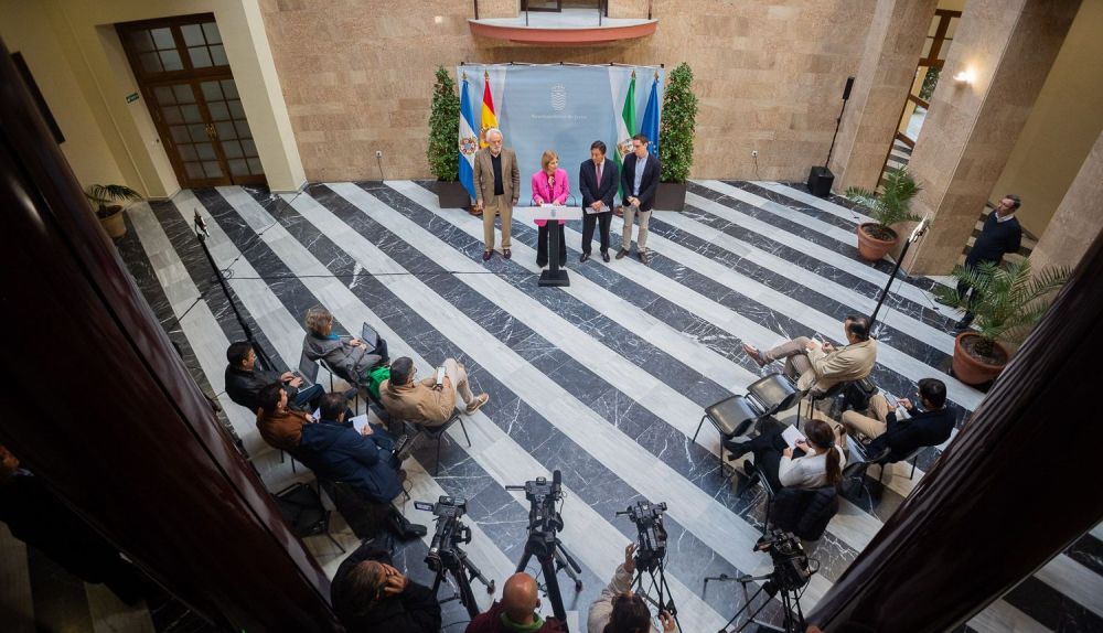 MARIA JOSE PELAYO RUEDA DE PRENSA ECONOMICO 04