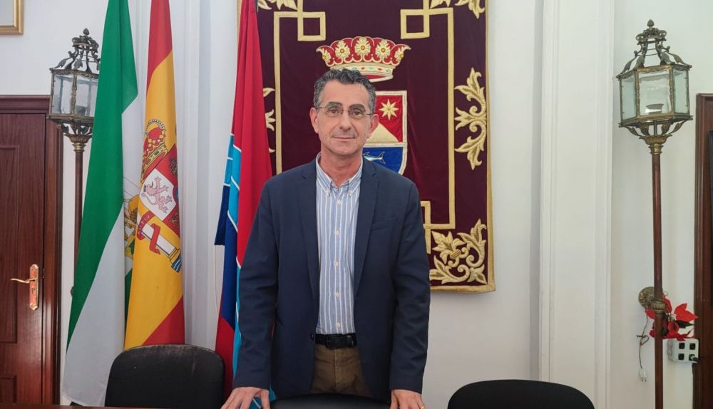 Miguel Molina, alcalde de Barbate.